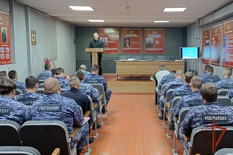 В Росгвардии Алтайского края организована профилактическая встреча с представителем регионального следкома