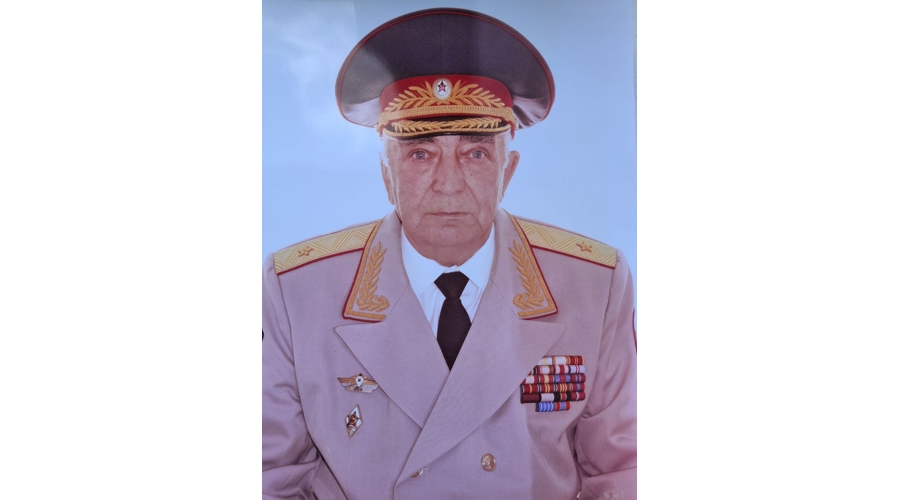 Ветеран войск правопорядка Евгений Бадулин празднует юбилей 