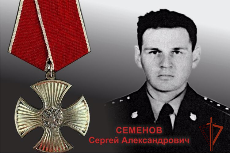 Навечно в строю: старший прапорщик ОМОН Сергей Семенов