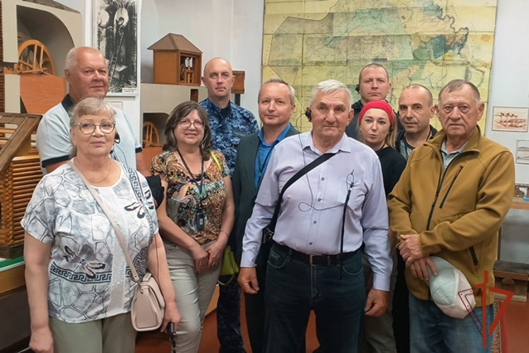 Вневедомственная охрана Алтайского края организовала экскурсию для ветеранов службы