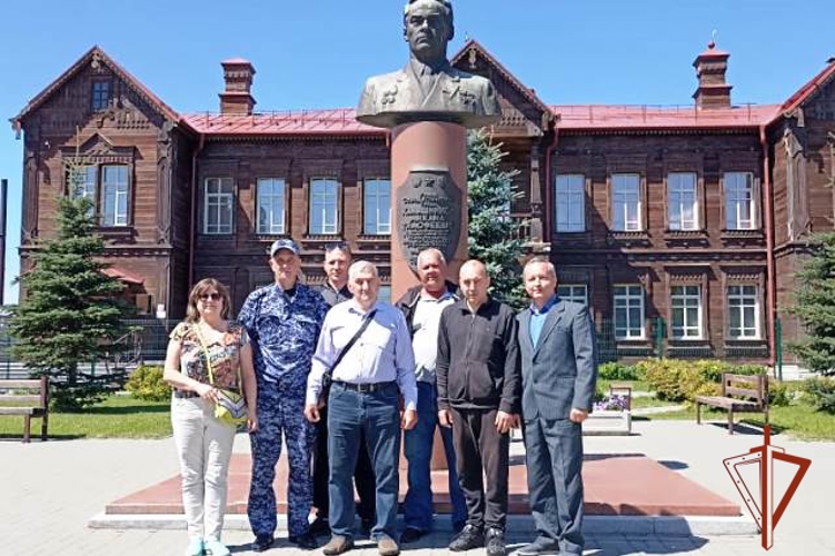 Вневедомственная охрана Алтайского края организовала экскурсию для ветеранов службы