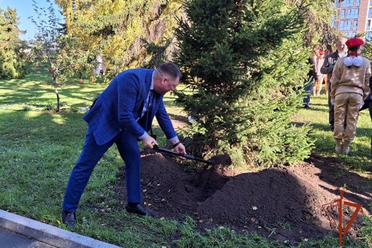 Начальник территориального управления Росгвардии принял участие в торжественной церемонии