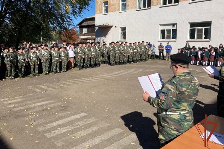 В стенах Рубцовской СОШ № 2 имени М.С. Батракова прошел знаменательный день – торжественная церемония принятия клятвы кадетами