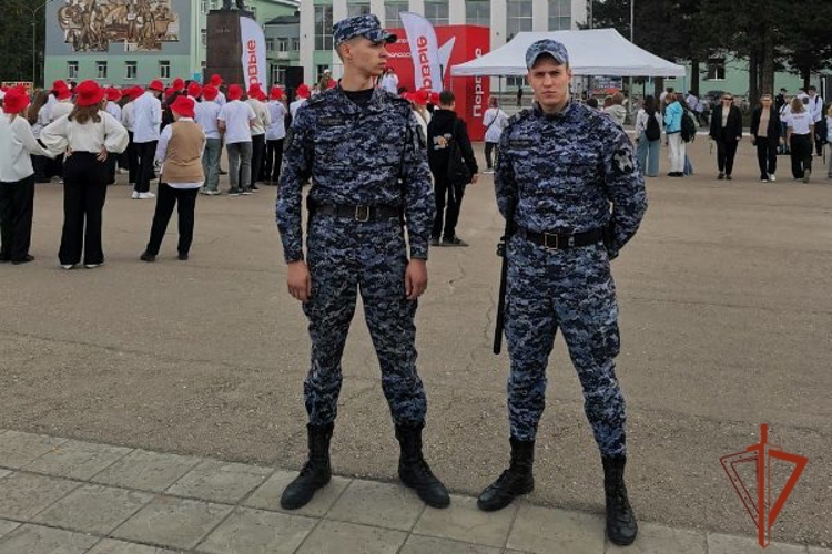 Росгвардейцы обеспечили безопасность и общеcтвенный порядок торжеств в Рубцовске
