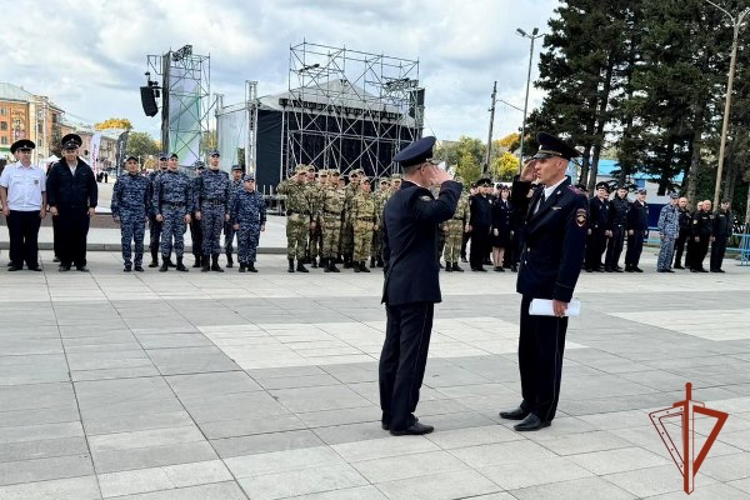 Росгвардейцы обеспечили безопасность и общеcтвенный порядок торжеств в Рубцовске