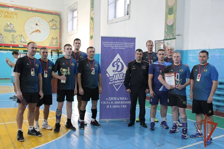 Команда Росгвардии Алтайского края одержала победу на «Кубке вневедомственной охраны по волейболу»