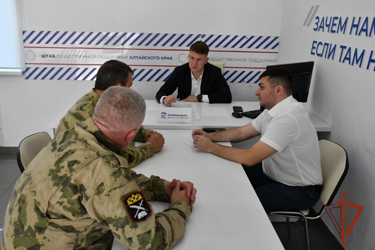 В Алтайском крае состоялась рабочая встреча представителей ветеранского сообщества Росгвардии и краевой власти