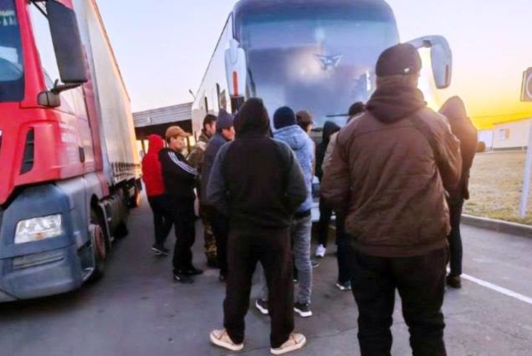 Алтайские росгвардейцы оказали содействие полиции в выявлении нелегалов
