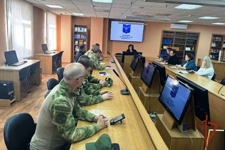 В АлтГУ состоялся совместный с Росгвардией педагогический совет