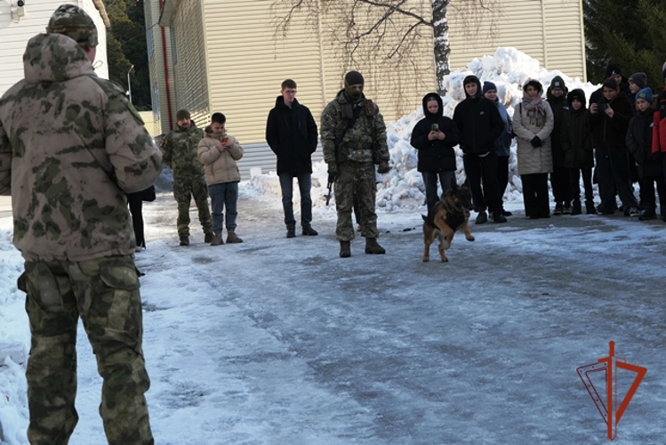 В алтайской Росгвардии провели мероприятия, посвященные Дню призывника