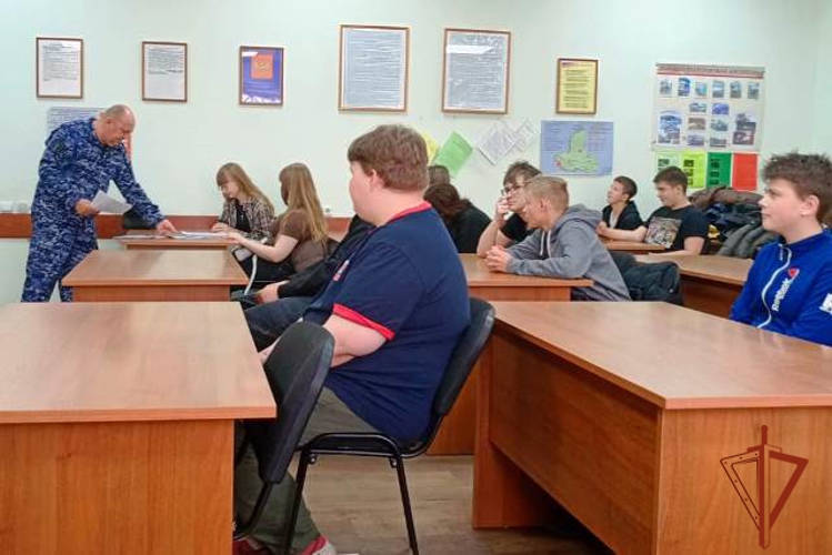 В отделении ЛРР Новоалтайска прошел день открытых дверей