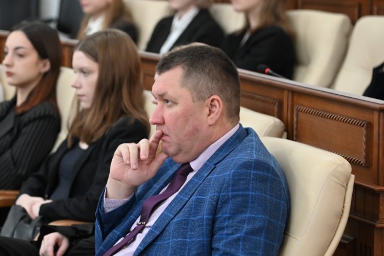 В Алтайском крае прошла очередная сессия Молодежного Парламента