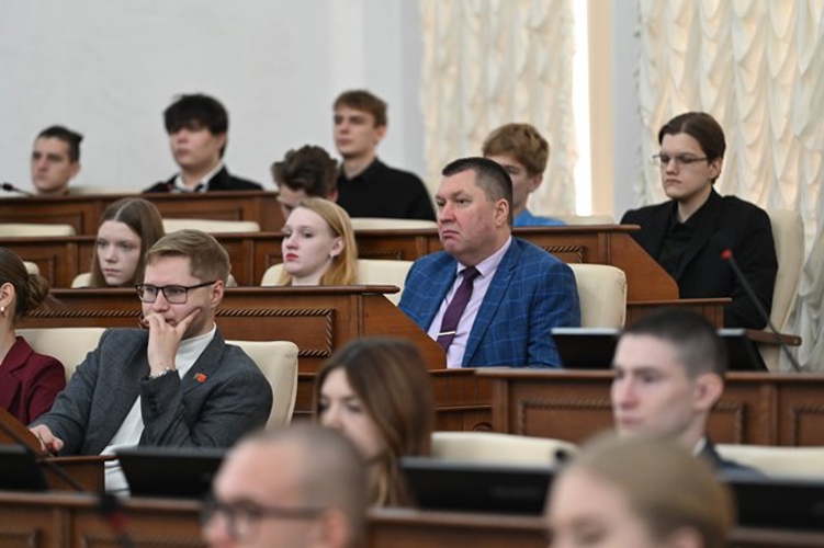 В Алтайском крае прошла очередная сессия Молодежного Парламента