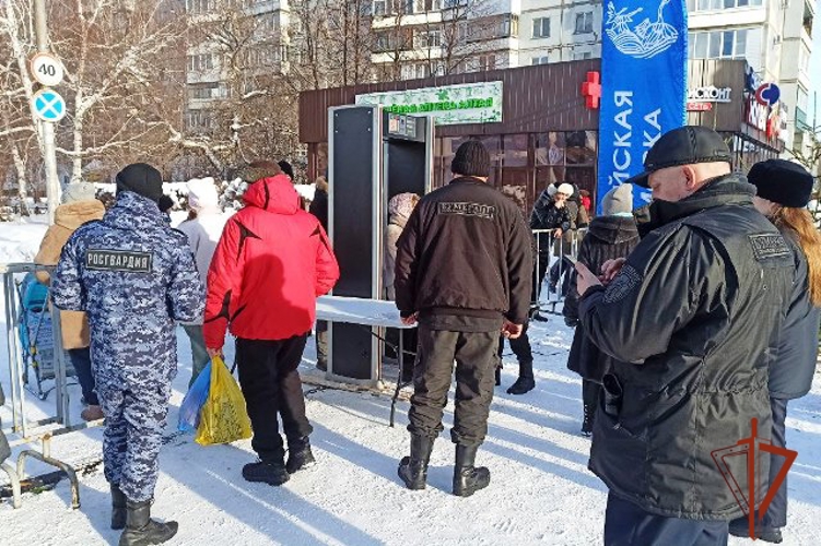 Сотрудники Росгвардии обеспечили охрану общественного порядка при проведении фестиваля «Алтайская зимовка»