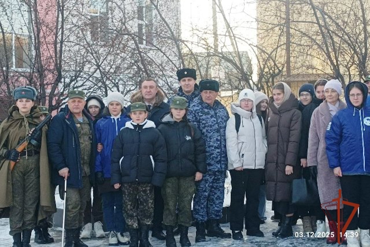 Алтайская Росгвардия отметила День Героев Отечества