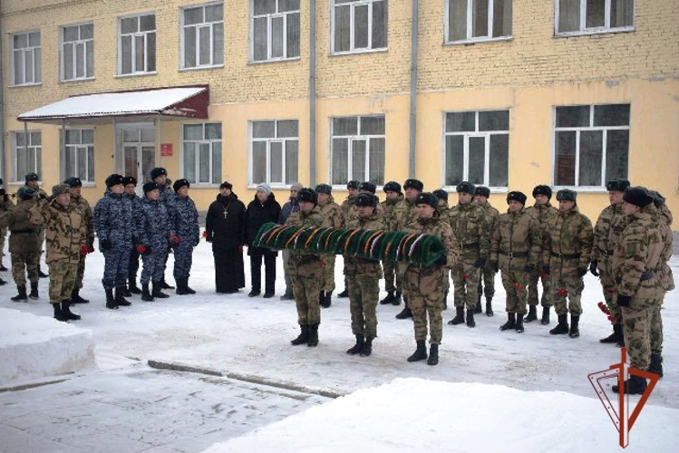 В алтайских соединениях Росгвардии проведены памятные мероприятия