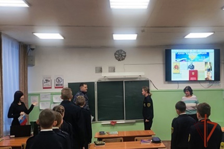 Рубцовские росгвардейцы провели урок мужества