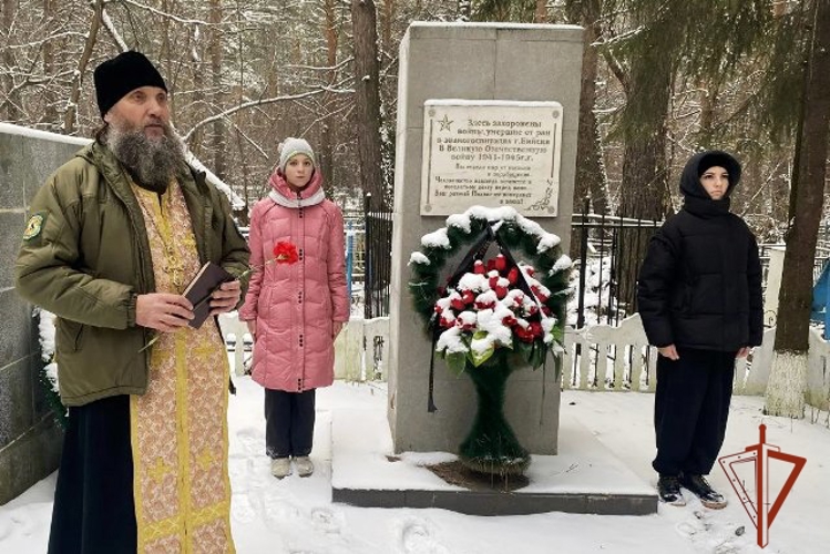 Алтайские Росгвардейцы почтили память Неизвестного солдата