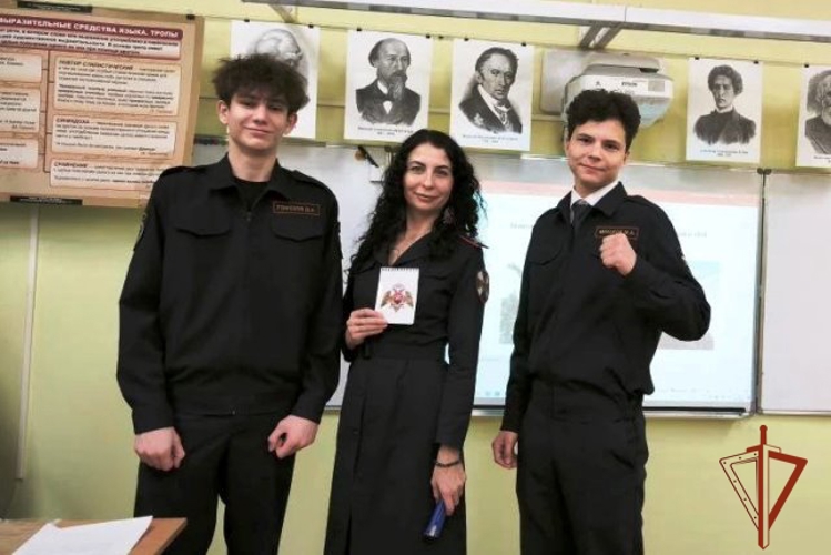 Росгвардия и школа Барнаула объединили усилия в патриотическом воспитании
