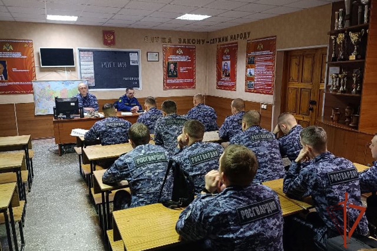 Алтайские росгвардейцы организовали встречу с представителем прокуратуры