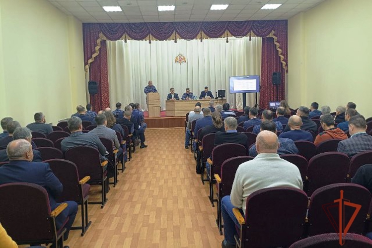 В Управлении Росгвардии по Алтайскому краю прошли занятия с представителями субъектов ТЭК