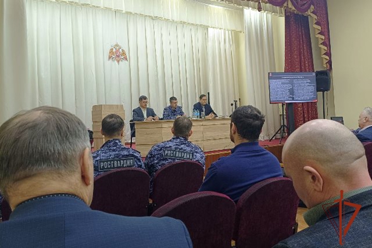 В Управлении Росгвардии по Алтайскому краю прошли занятия с представителями субъектов ТЭК