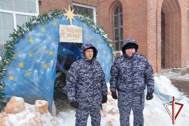 Росгвардейцы обеспечили безопасность верующих в Рождественскую ночь