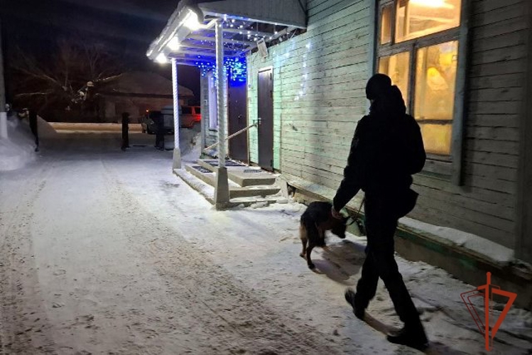 Росгвардейцы обеспечили безопасность верующих в Рождественскую ночь