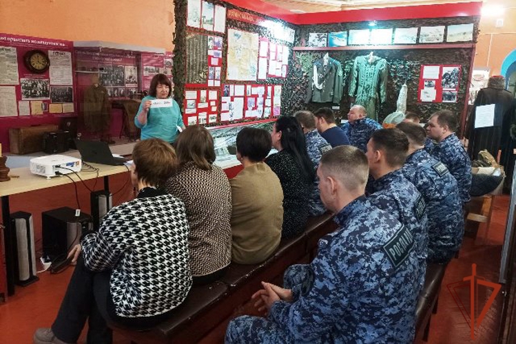 Алтайские росгвардейцы посетили краеведческий музей в городе Камне-на-Оби