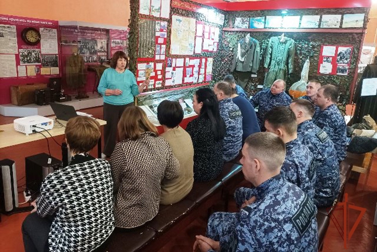 Алтайские росгвардейцы посетили краеведческий музей в городе Камне-на-Оби