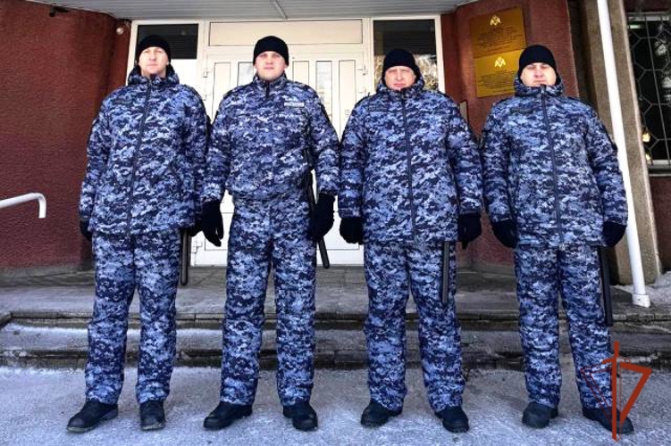 Алтайская Росгвардия обеспечивает безопасность на сельской олимпиаде в Троицком районе