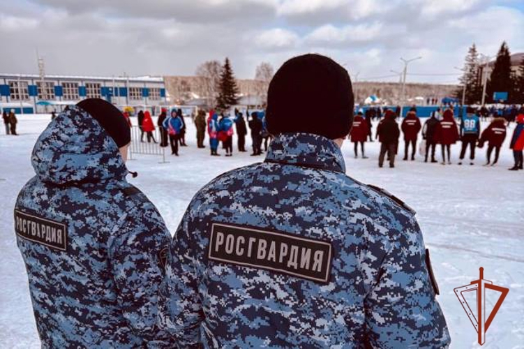 Алтайская Росгвардия обеспечивает безопасность на сельской олимпиаде в Троицком районе