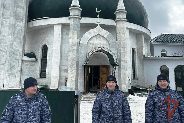 Сотрудники Росгвардии обеспечили порядок при проведении праздника Ураза-Байрам