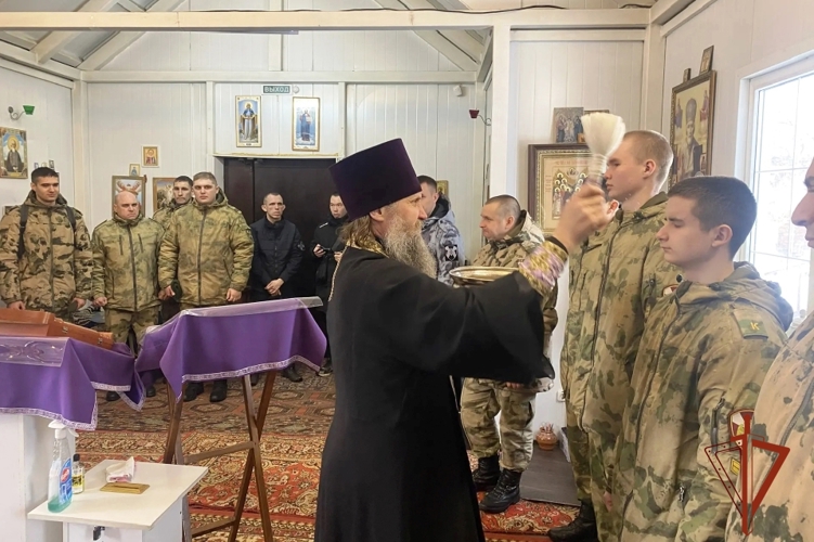 В Бийске прошли мероприятия в рамках празднования 10-летия со дня образования Росгвардии и 215-летия войск правопорядка