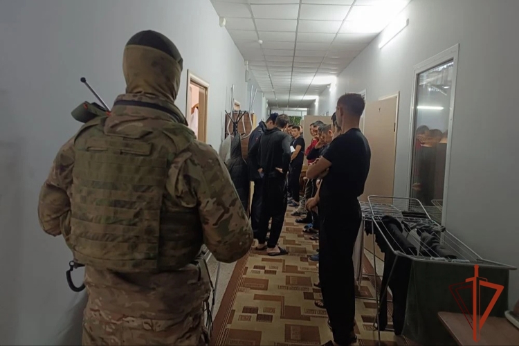 Алтайская Росгвардия приняла участие в ОПМ «Нелегальный мигрант»
