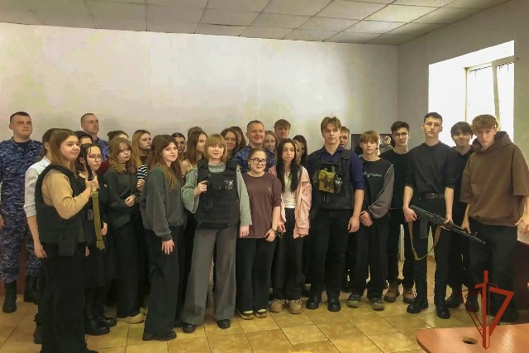 Росгвардия Алтайского края отмечает юбилей и вдохновляет молодежь
