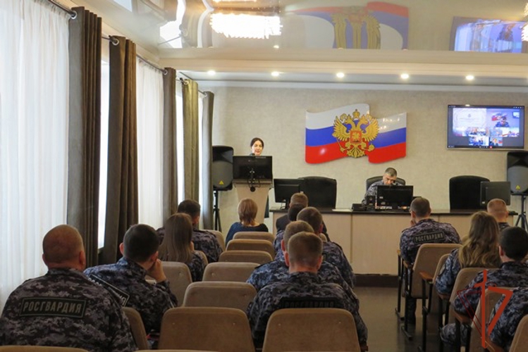 В Алтайском крае налоговики провели семинар для росгвардейцев 
