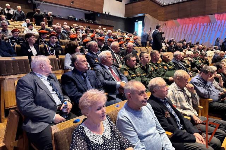 Алтайская Росгвардия приняла участие в памятном мероприятии