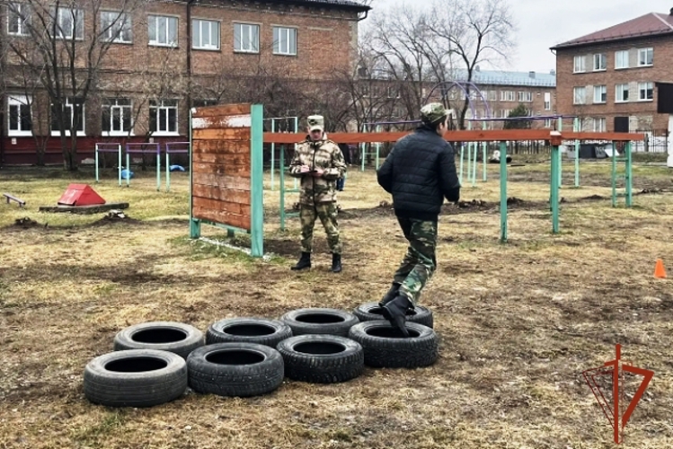 Бийские подразделения Росгвардии приняли участие в военно-патриотической игре