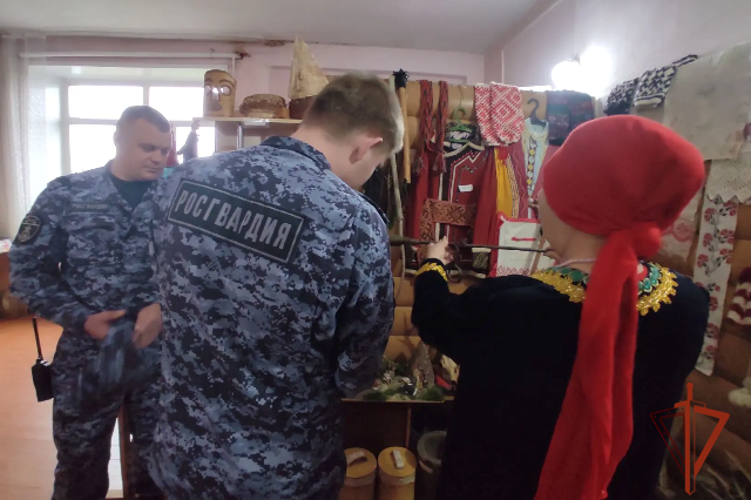 Алтайская Росгвардия познакомилась с традициями коренных народов