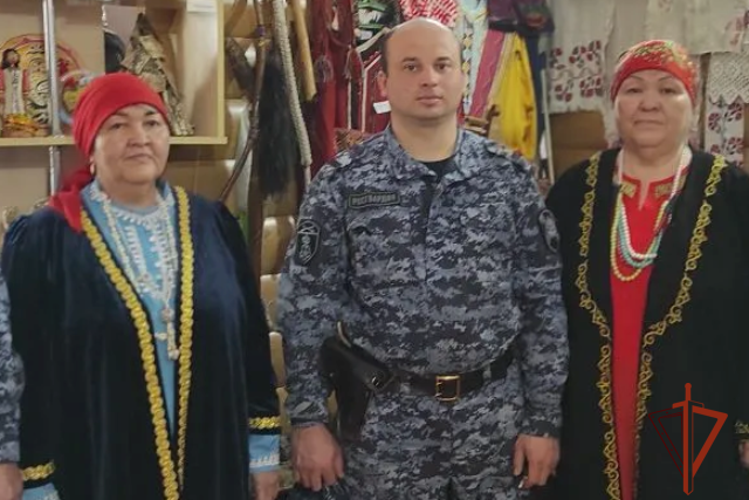 Алтайская Росгвардия познакомилась с традициями коренных народов
