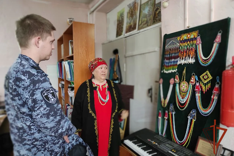 Алтайская Росгвардия познакомилась с традициями коренных народов