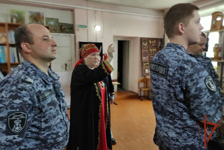 Алтайская Росгвардия познакомилась с традициями коренных народов