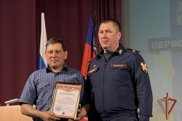 Начальник алтайской Росгвардии принял участие в конференции ветеранской организации