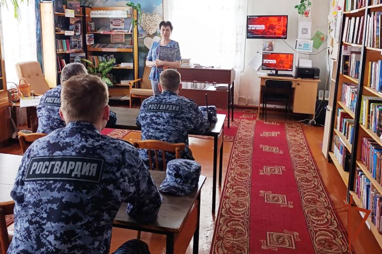 Сотрудники Росгвардии почтили память жертв Чернобыльской катастрофы 