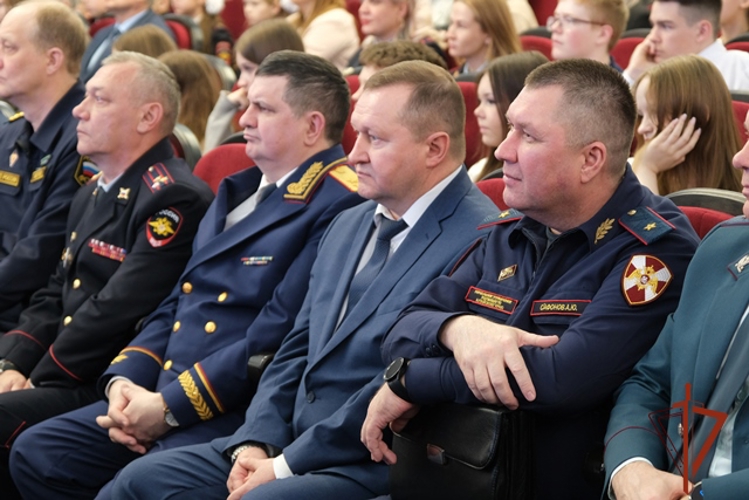 Руководитель алтайской Росгвардии посетил мероприятие Общества «Динамо»