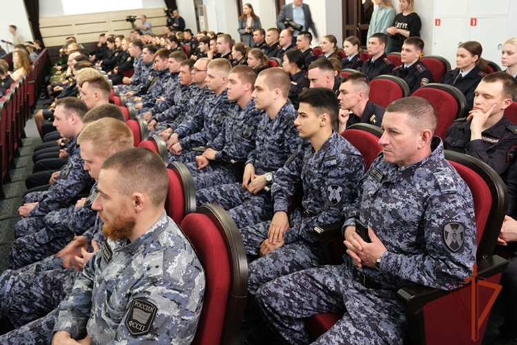 Руководитель алтайской Росгвардии посетил мероприятие Общества «Динамо»