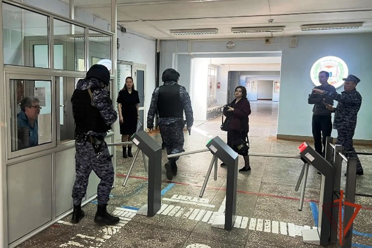 Сотрудники алтайской Росгвардии приняли участие во всероссийских учениях