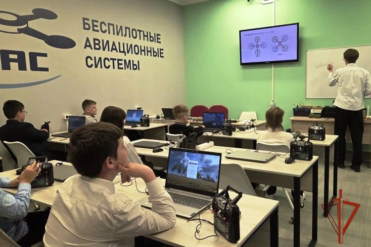 Росгвардейцы Алтайского края приняли участие в открытии класса БАС