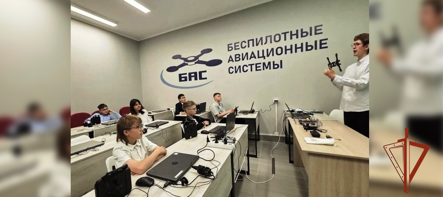 Росгвардейцы Алтайского края приняли участие в открытии класса БАС